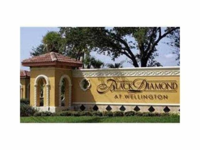 Building Photo - Estate Size Home - 6 Bedroom 4 Bath with pool