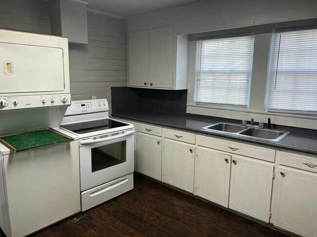 Foto del edificio - 401 W 22nd St