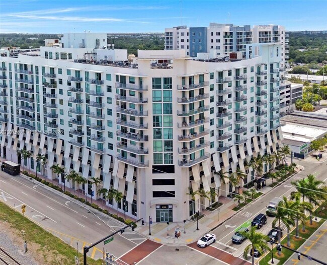 Foto del edificio - 140 S Dixie Hwy