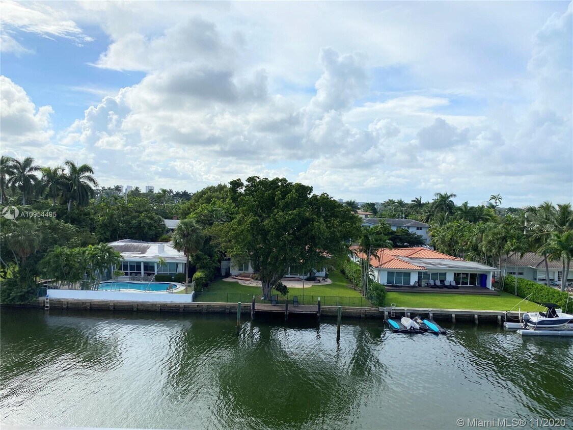 9800 W Bay Harbor Dr Unit 503, Bay Harbor Islands, FL 33154 Apartment
