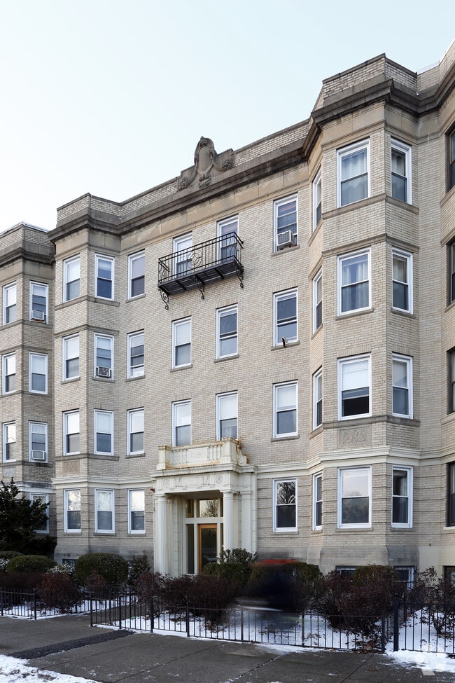 Building Photo - 85 Park Dr