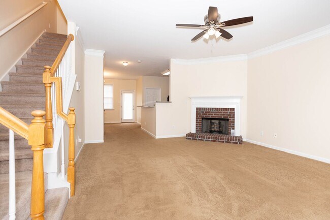 Foto del edificio - Price Drop Alert!  Beautiful Townhome in K...