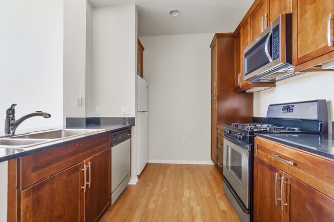 Building Photo - 1 br, 1 bath House - 2404 Scholarship