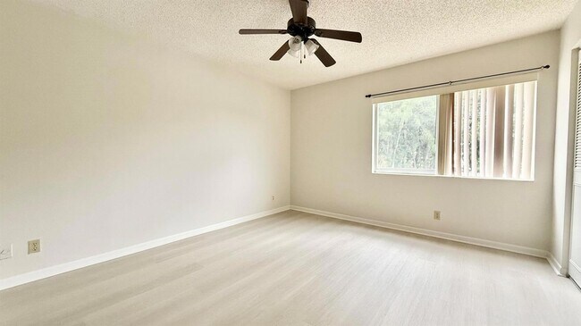 Foto del edificio - 4857 Sable Pine Cir