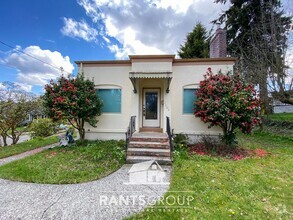 Building Photo - 1303 4th Ave W