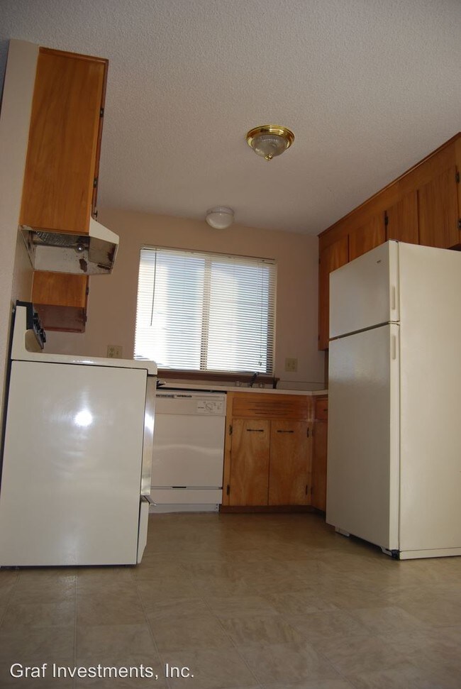 Building Photo - 1215 S 41st Ave