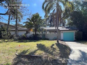 Building Photo - 2700 E Church St