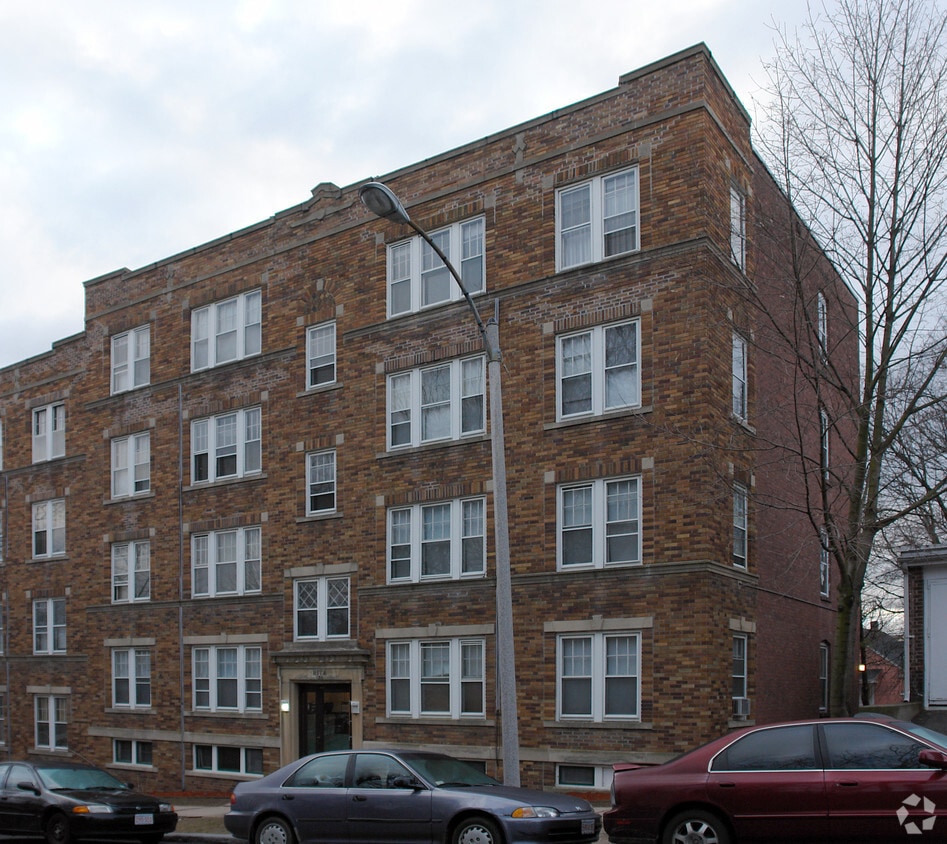 156 Linden St, Holyoke, MA 01040 Apartments in Holyoke, MA