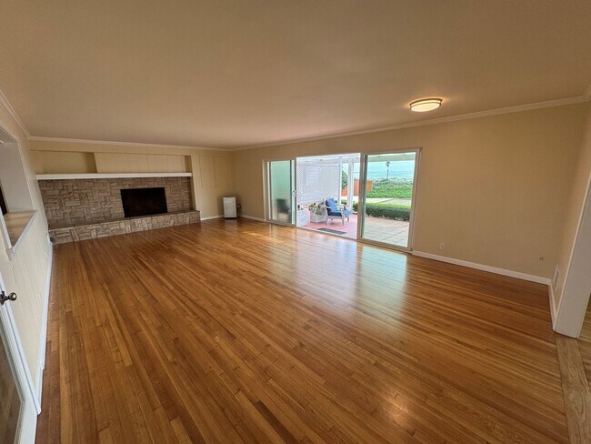 Foto del edificio - Hillside Ventura Home- Gorgeous Ocean View!!