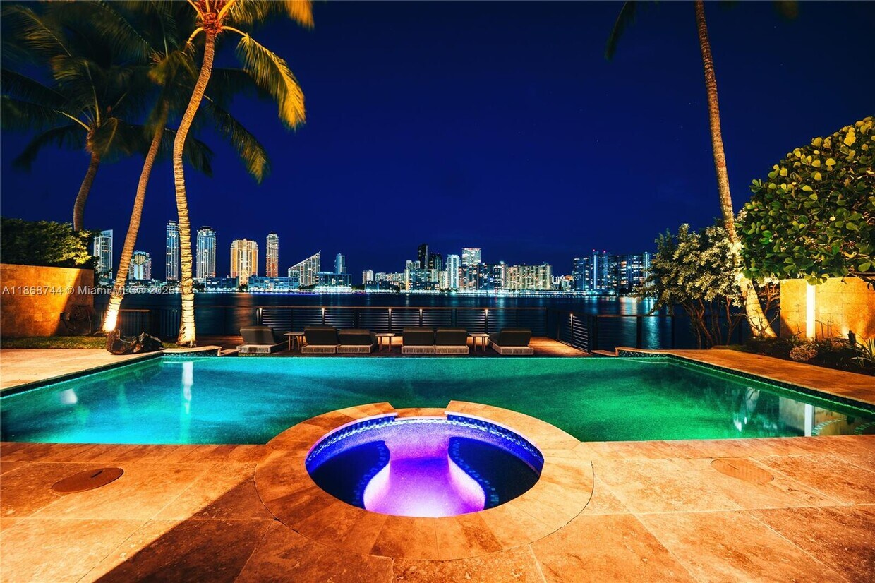 Foto principal - 3916 Island Estates Dr
