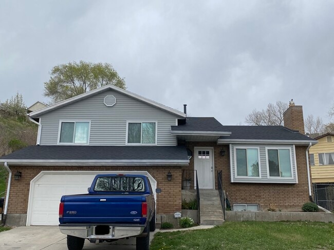 Building Photo - 1032 W 2300 N