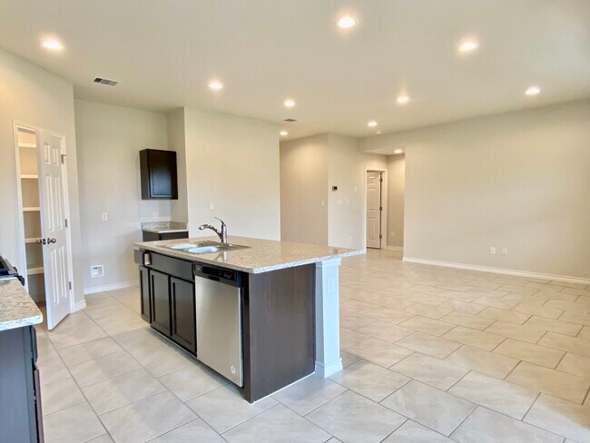 Building Photo - 3937 Jayden Dr