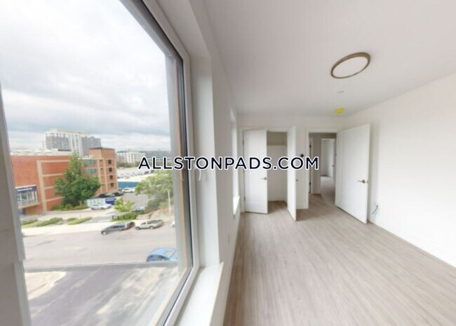 Building Photo - 42 N Beacon St