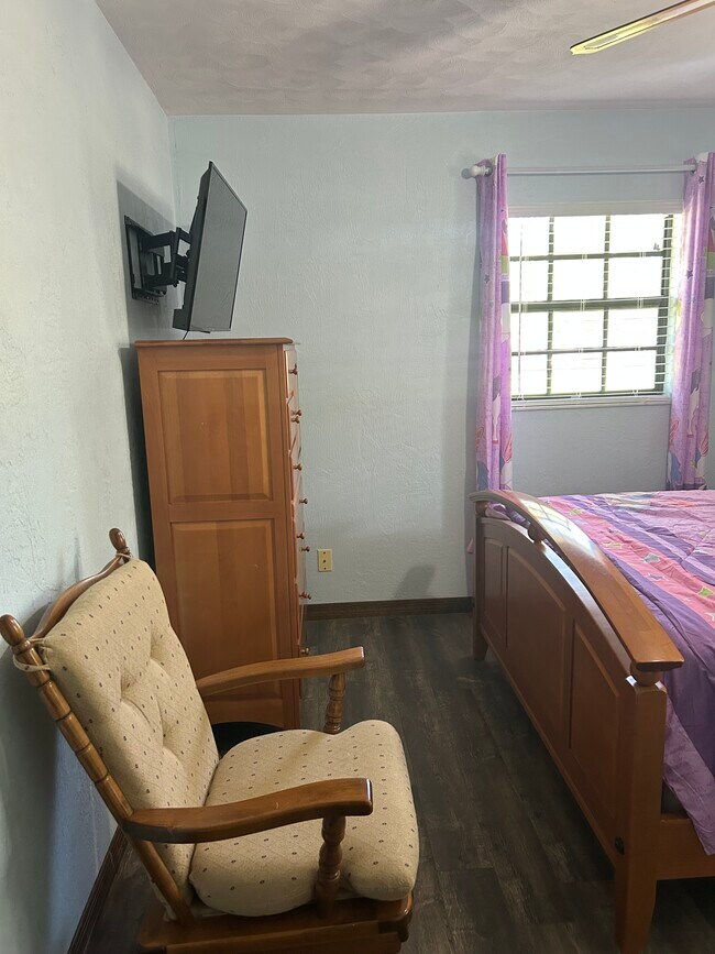 Dormitorio 12x12 - 5720 Sweetwater Blvd