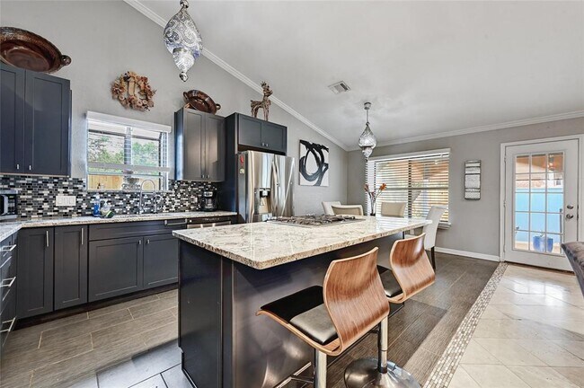 Building Photo - 7734 Manassas Dr