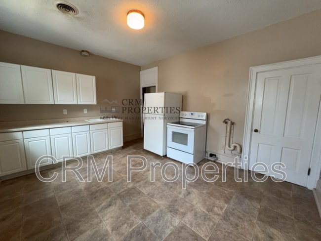 Building Photo - 1224 High St Rd