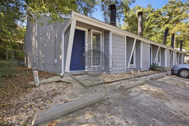 Building Photo - 1209 Chee Ln