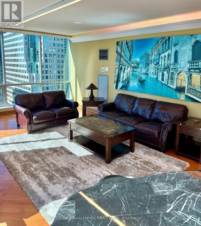 Photo du bâtiment - 10 Queens Quay W