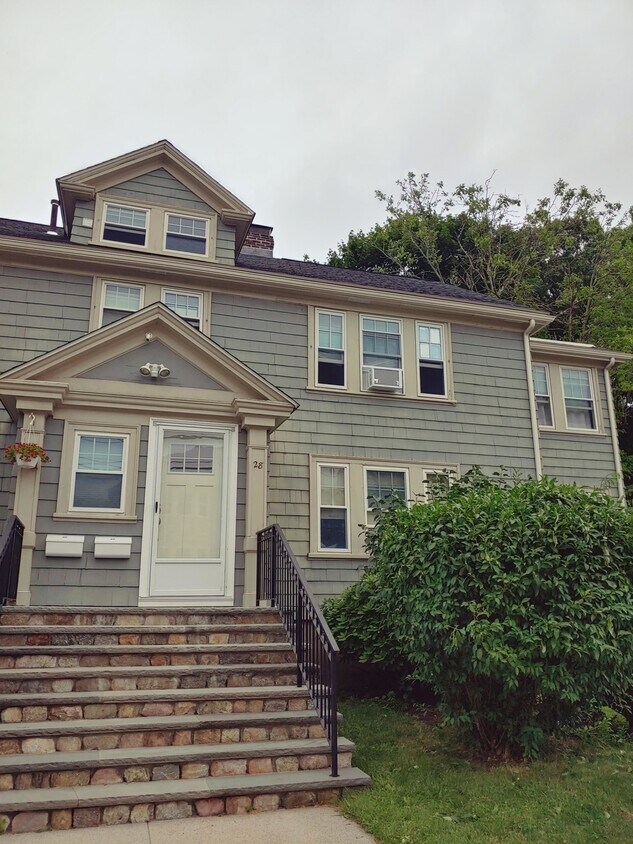 28 Noble St, Newton, MA 02465 Apartments in Newton, MA
