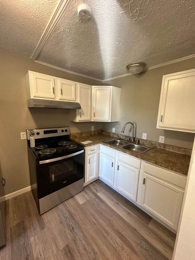 489 Dilworth Rd, Lebanon, MO 65536 House Rental in Lebanon, MO