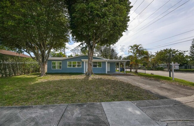 Building Photo - 832 NW 28th St