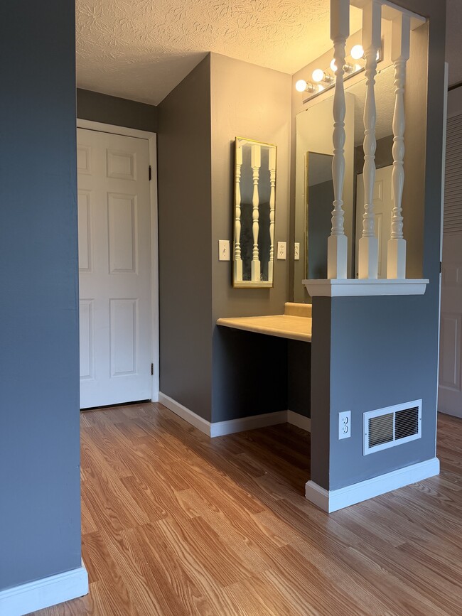 Building Photo - 2950 Mossy Brink Ct