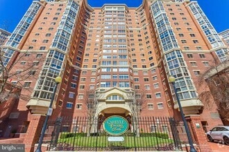 Building Photo - 2151 Jamieson Ave