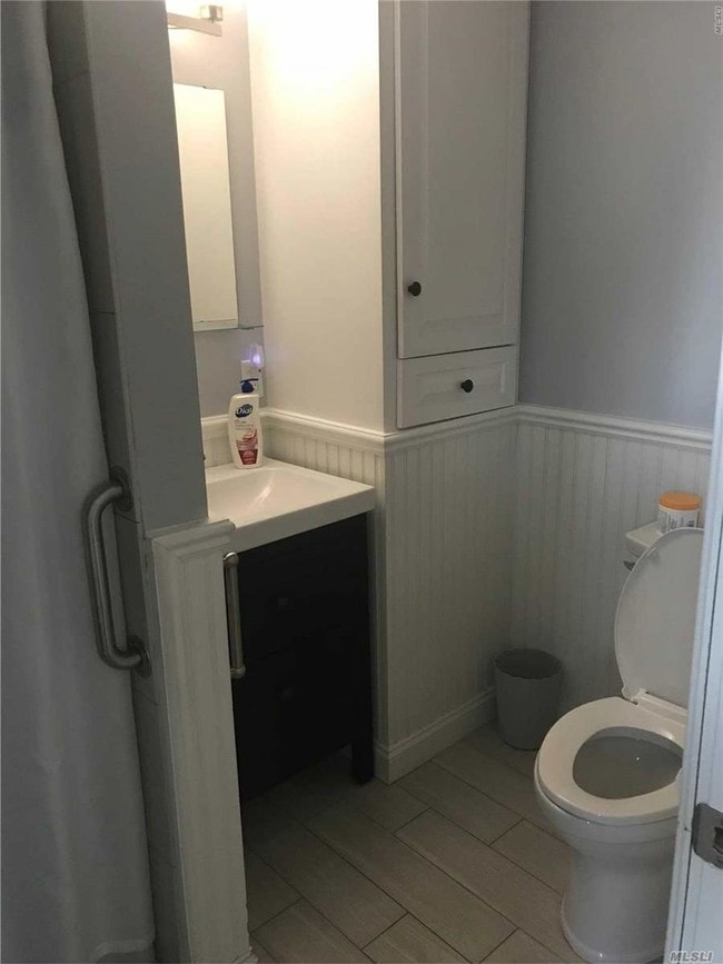 Building Photo - 14 Strathmore Dr