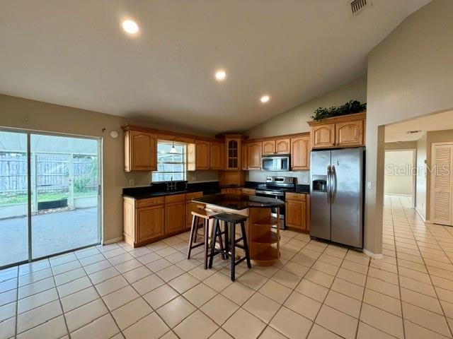 Building Photo - 3774 Dunwich Ave