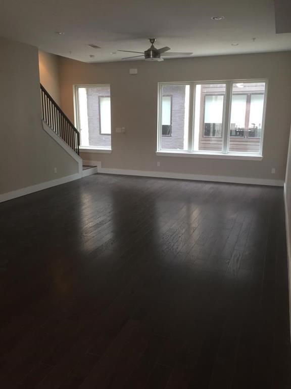Foto del edificio - 4060 Spring Valley Rd