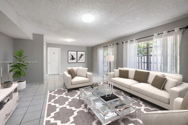Foto del edificio - 2368 SW 32nd Ave