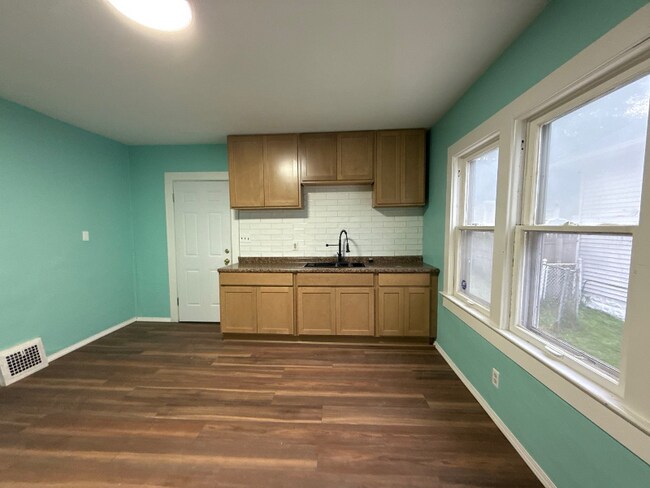 Foto del edificio - 4111 E 59th St