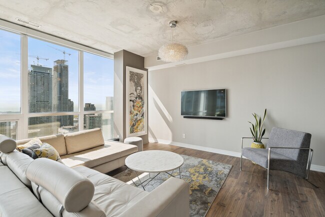 Photo du bâtiment - 88 Blue Jays Way