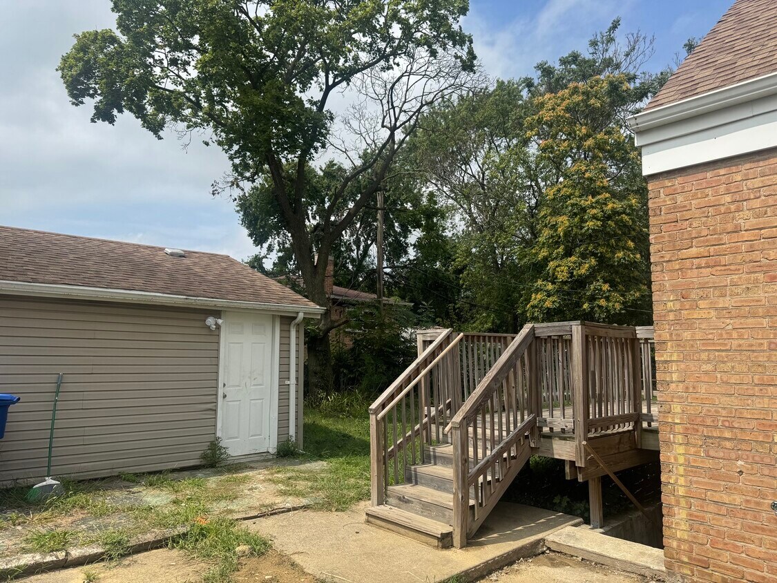 Building Photo - 13958 Betty Ln