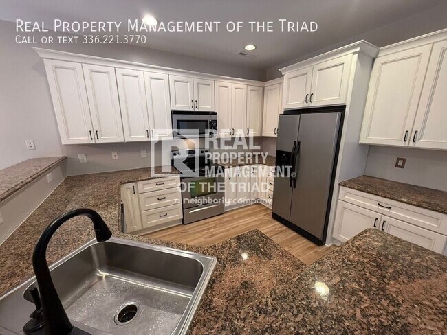 Building Photo - 4994 Wyngate Village Dr