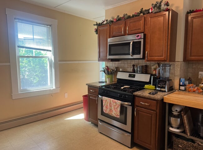Building Photo - 19 Holbrook Ct