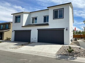 Building Photo - 532 Autumn Breeze Cir