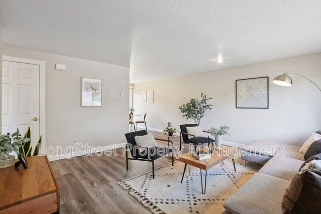 Building Photo - 5726 SE 83rd Ave
