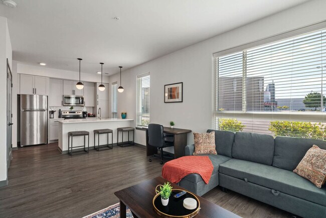 Foto del edificio - 6160 N Rural St