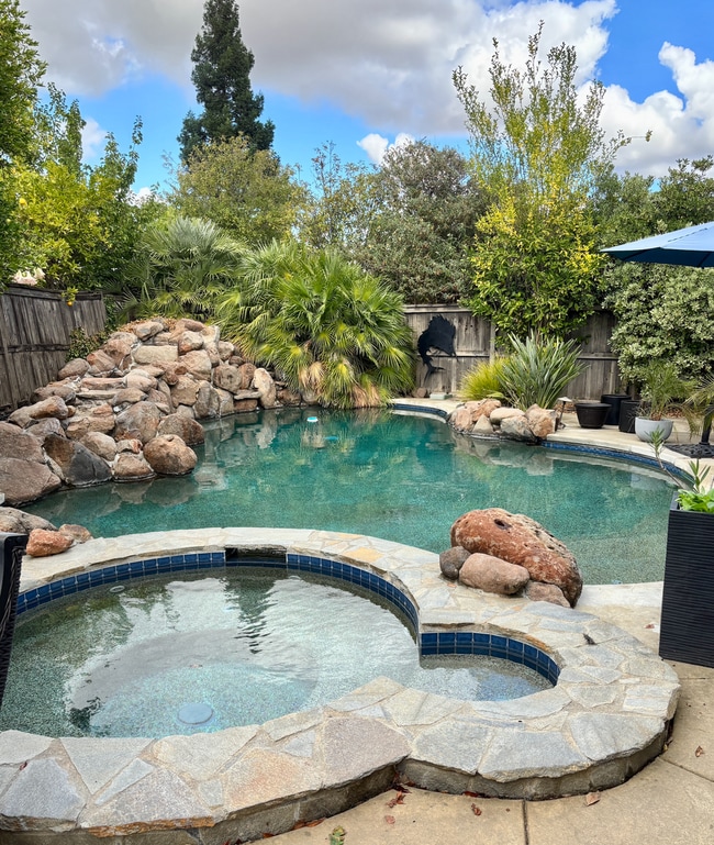 5/3 (3521 sqft)-Pool, Firepit, Dog Run, Ou... - 5/3 (3521 sqft)-Pool, Firepit, Dog Run, Ou... House