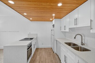 Building Photo - 6667 Miller Dr