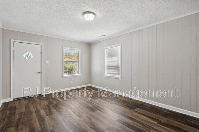 Building Photo - 535 Gilleas Rd