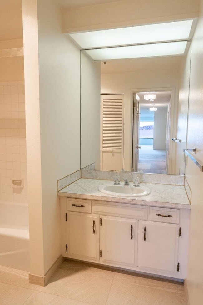 Foto del edificio - 2Bd/2Ba Seattle Condo