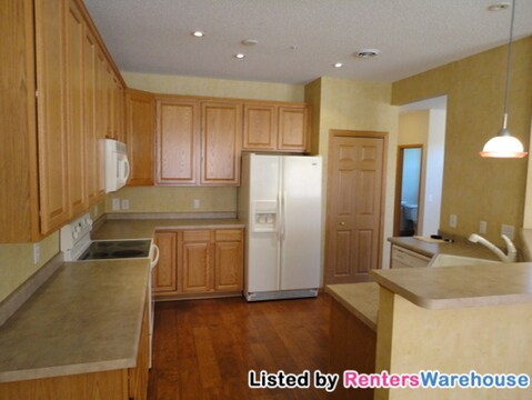 Building Photo - 6810 Merrimac Ln N