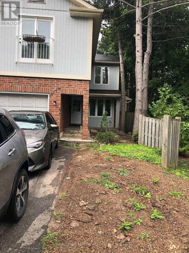 Photo du bâtiment - 4146 Wheelwright Crescent