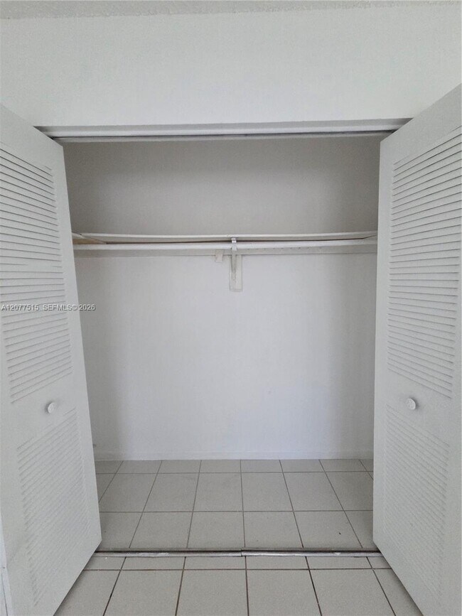 Foto del edificio - 4030 SW 61st Ave