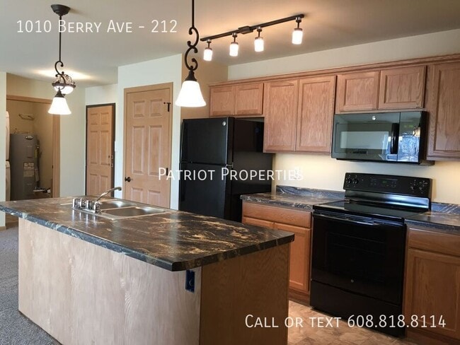 Foto del edificio - 1010 Berry Ave