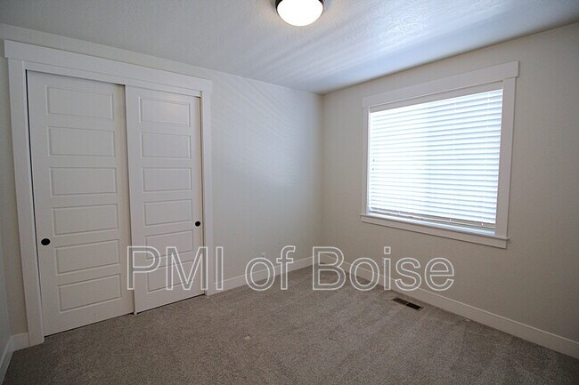 Building Photo - 18285 Arch Hvn Wy