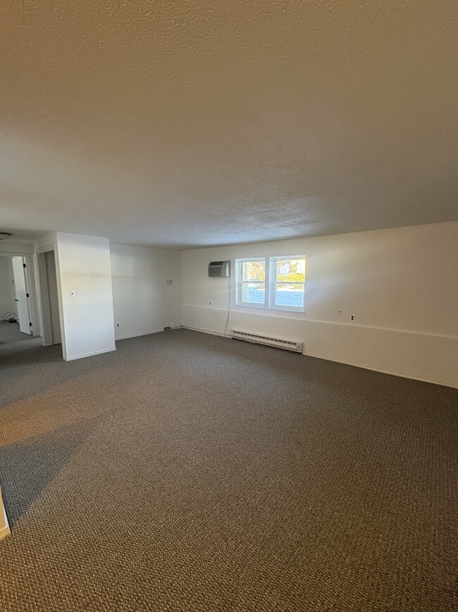 Building Photo - 80 Damon Rd