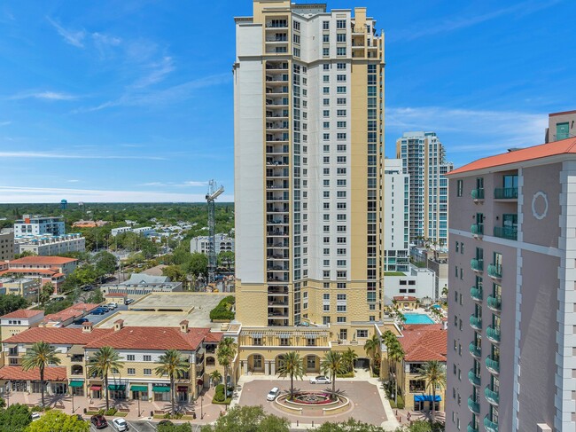 Foto del edificio - 300 Beach Dr NE